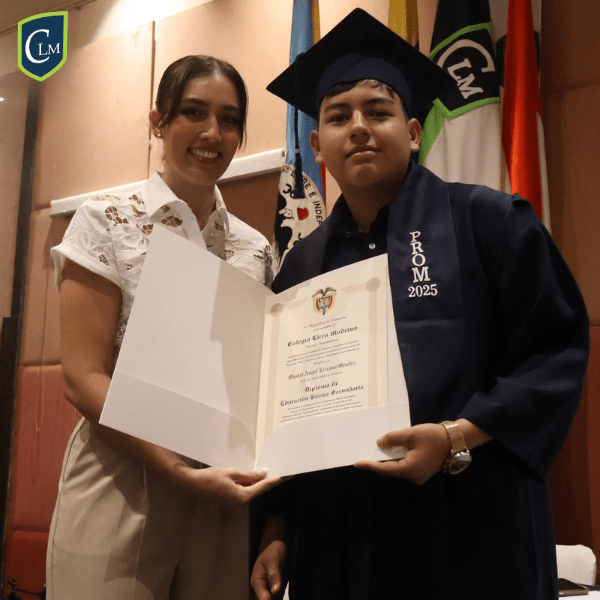 Colegio Liceo Moderno graduation ceremony – photo 12